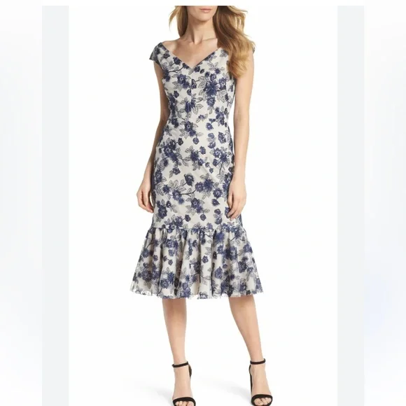 Gal Meets Glam | Dresses | Gal Meets Glam Rosemary Embroidered Dress Size 8  | Poshmark
